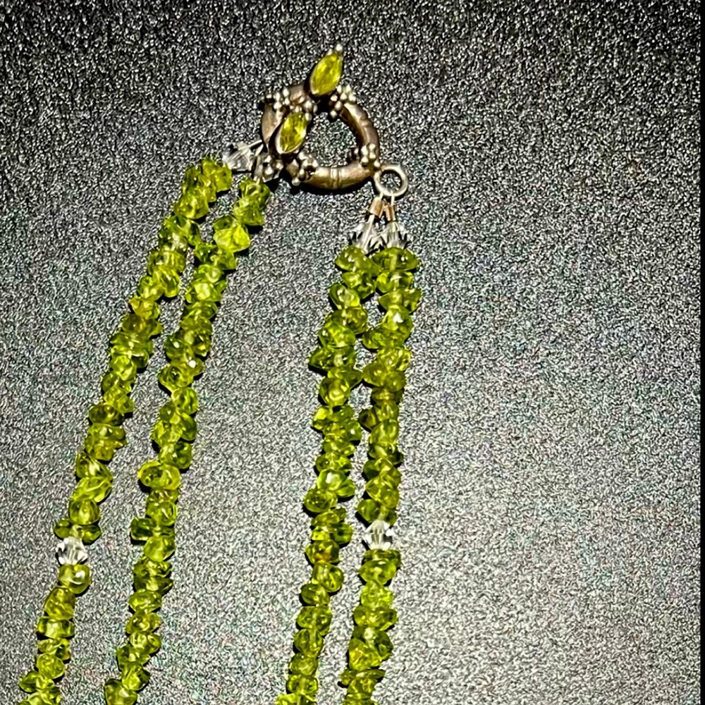 Vintage Peridot Chip Beaded Necklace with Faceted Peridot Gemstone Fancy Clasp